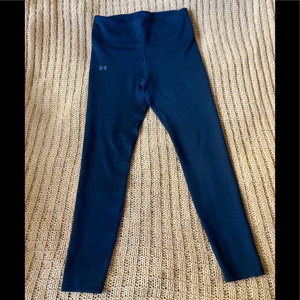Under Armour leggings.